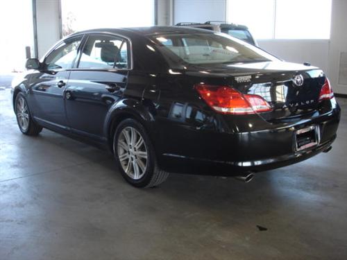 Toyota Avalon 2005 photo 1