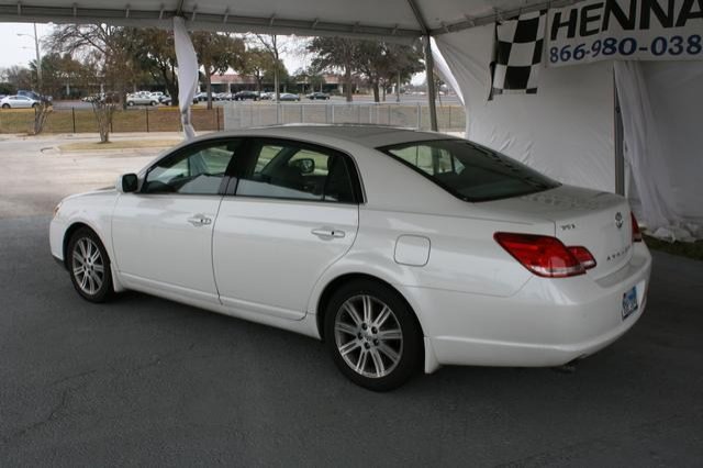Toyota Avalon 2006 photo 2