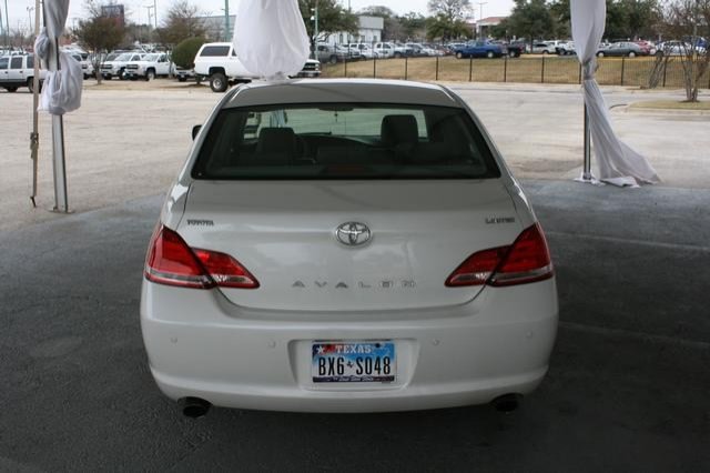 Toyota Avalon 2006 photo 3
