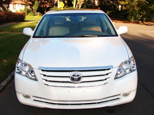 Toyota Avalon 2006 photo 1
