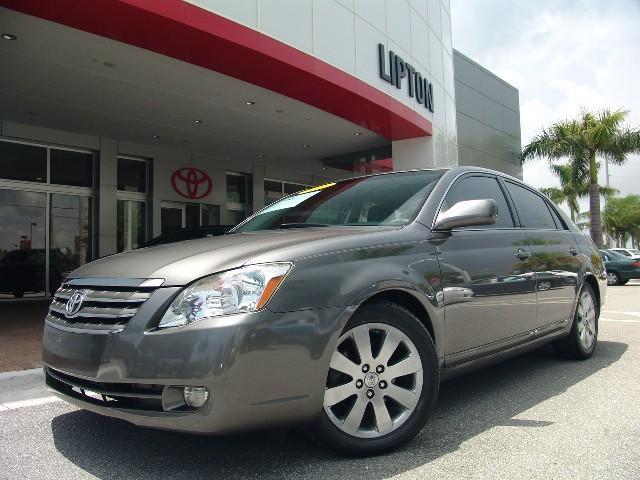 Toyota Avalon 2006 photo 1