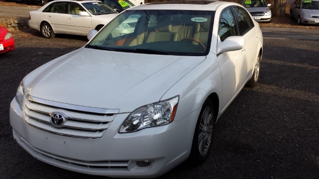 Toyota Avalon 2006 photo 2