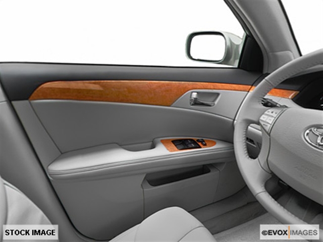 Toyota Avalon 2006 photo 2