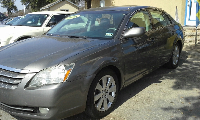 Toyota Avalon 2006 photo 1