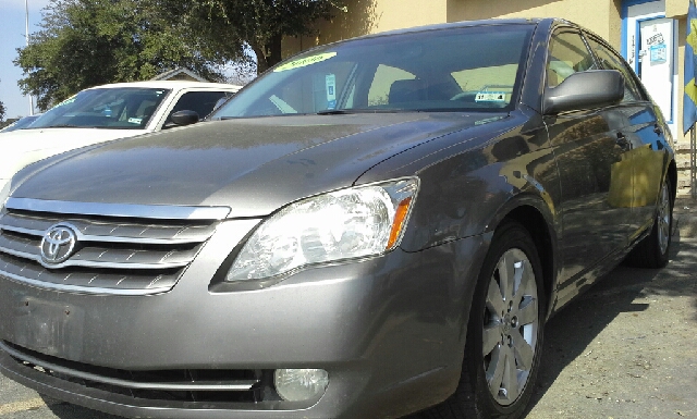 Toyota Avalon 2006 photo 2