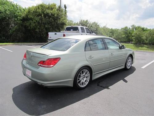 Toyota Avalon 2006 photo 1