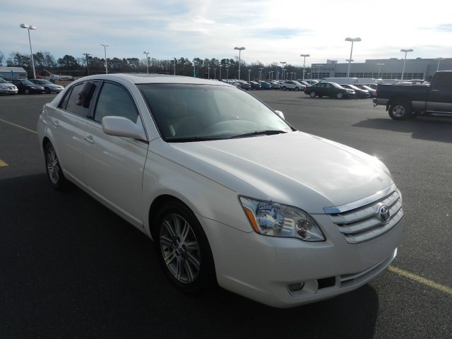 Toyota Avalon 2006 photo 1