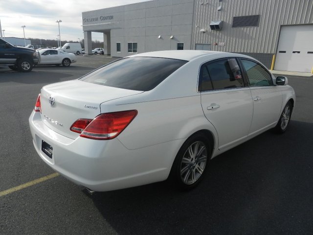 Toyota Avalon 2006 photo 2