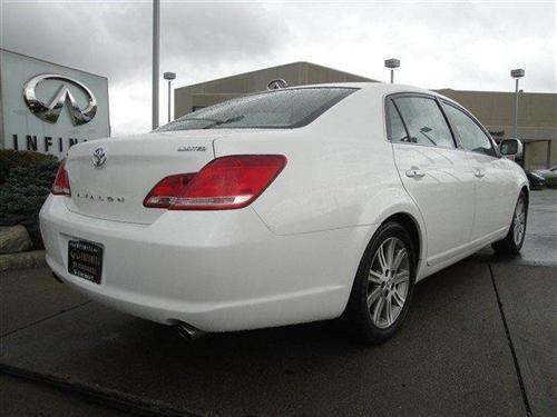 Toyota Avalon 2006 photo 2