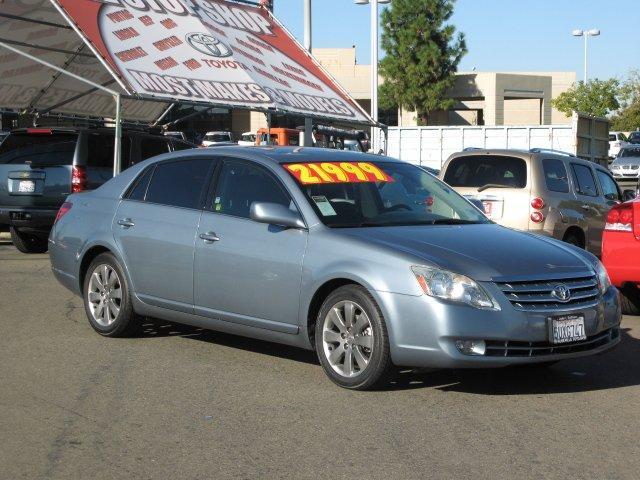 Toyota Avalon 2006 photo 1