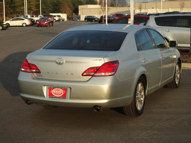 Toyota Avalon 2006 photo 4
