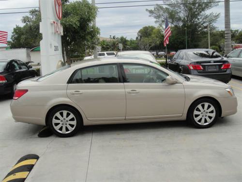 Toyota Avalon 2006 photo 2