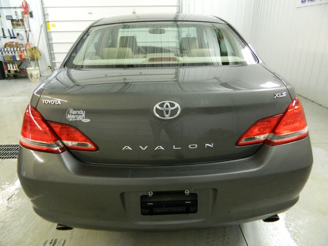 Toyota Avalon 2006 photo 1