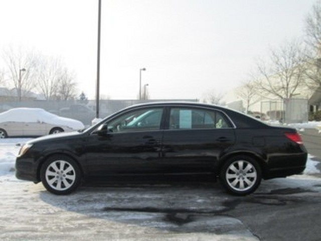 Toyota Avalon 2006 photo 2
