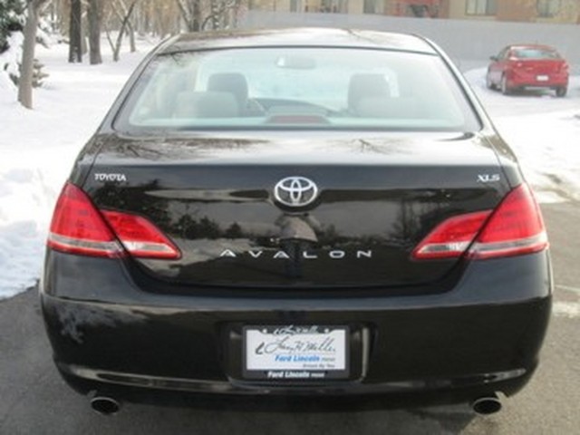 Toyota Avalon 2006 photo 3