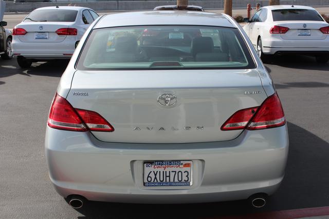 Toyota Avalon 2006 photo 4