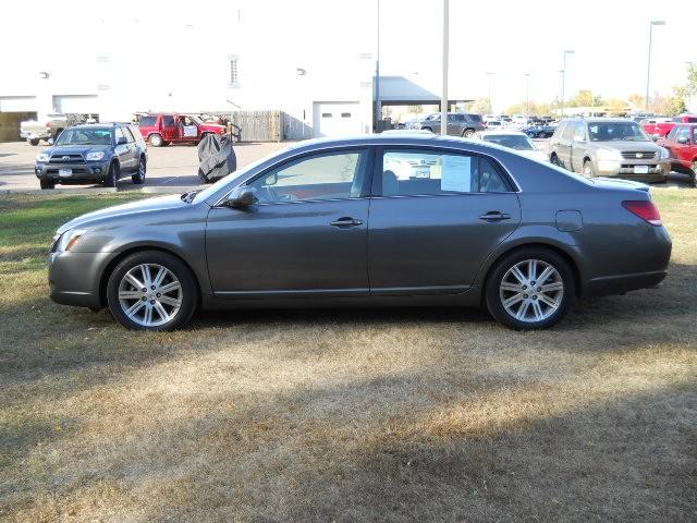 Toyota Avalon SLT 25 Sedan