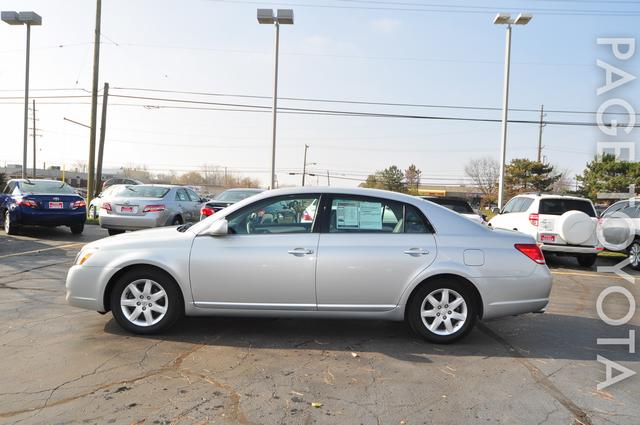 Toyota Avalon 2006 photo 2
