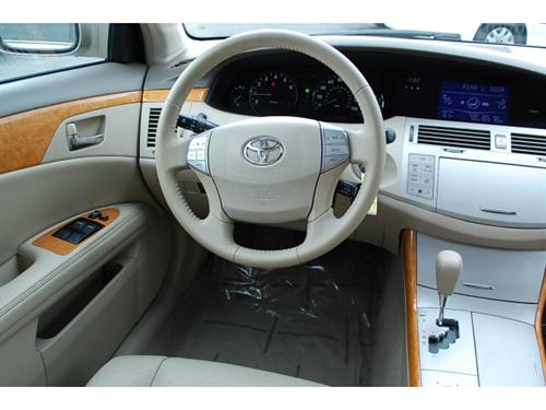 Toyota Avalon 2006 photo 1