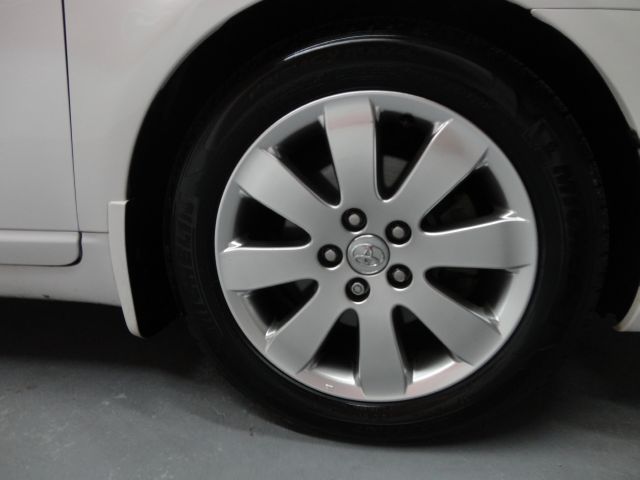 Toyota Avalon 2006 photo 2