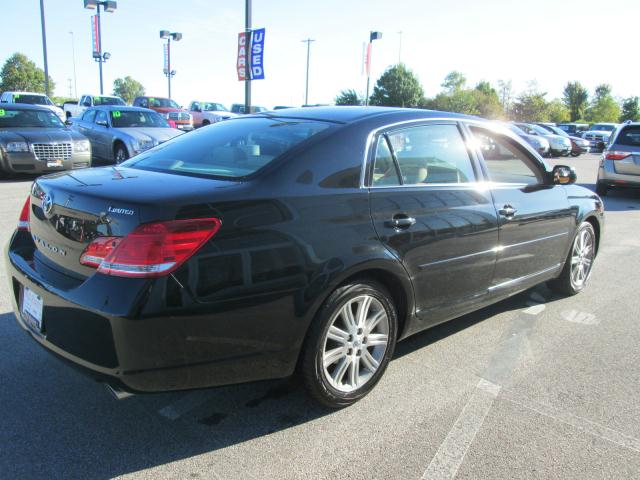 Toyota Avalon 2006 photo 2