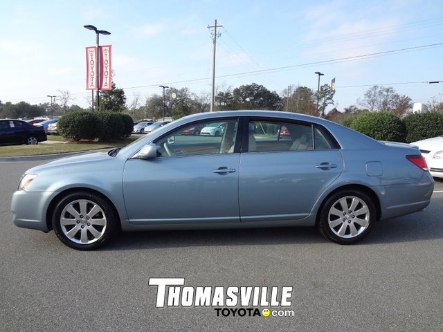 Toyota Avalon 2006 photo 1