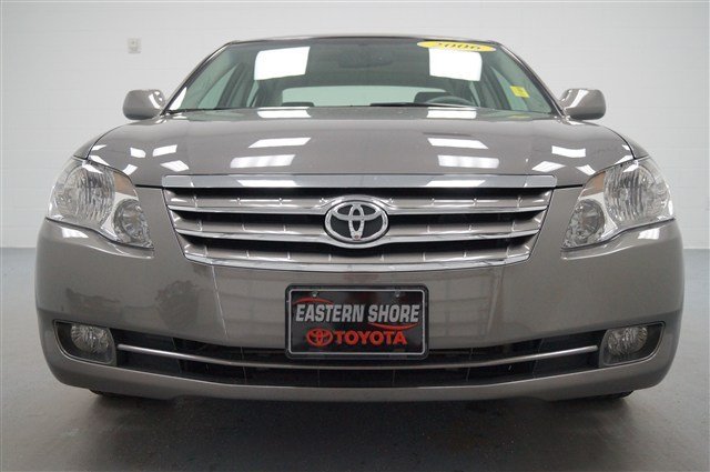 Toyota Avalon 2006 photo 2