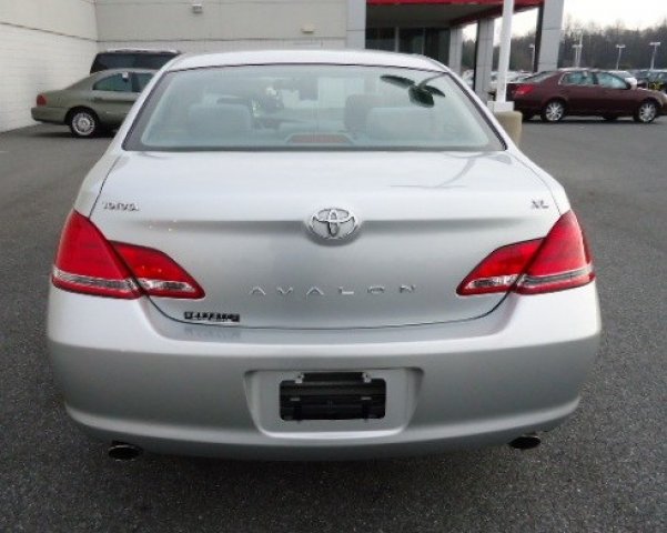 Toyota Avalon 2006 photo 3