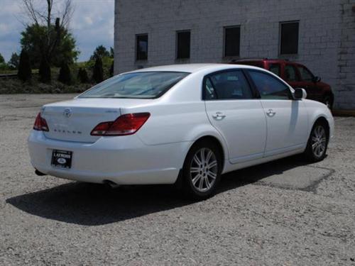 Toyota Avalon 2006 photo 2