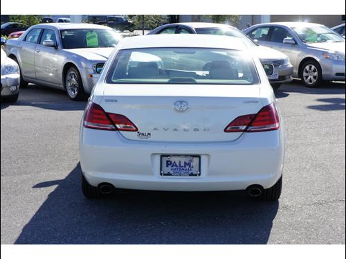 Toyota Avalon 2006 photo 2