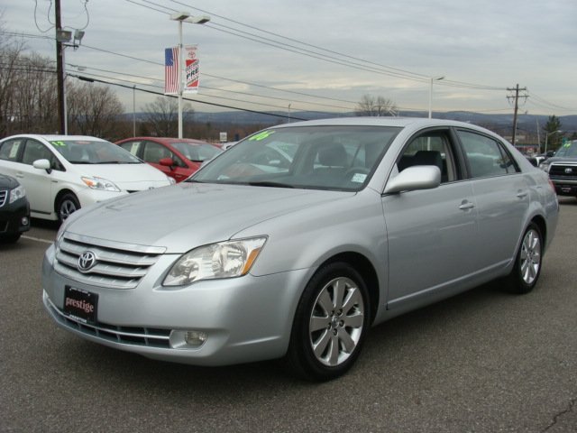 Toyota Avalon 2006 photo 2