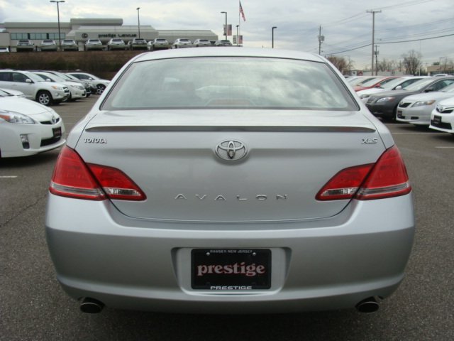 Toyota Avalon 2006 photo 4