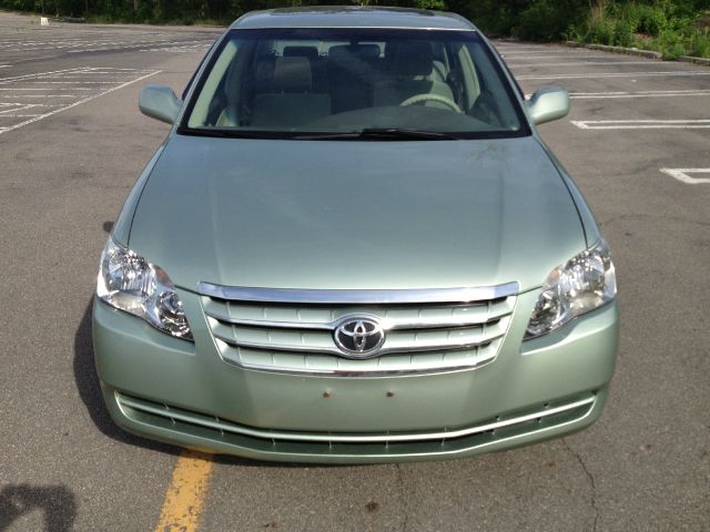 Toyota Avalon 2006 photo 2