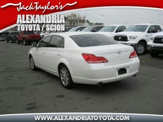 Toyota Avalon 2006 photo 2