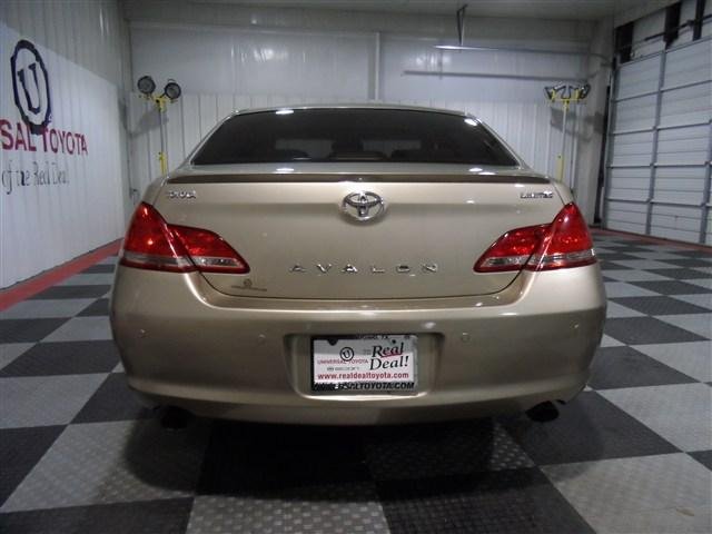 Toyota Avalon 2006 photo 5