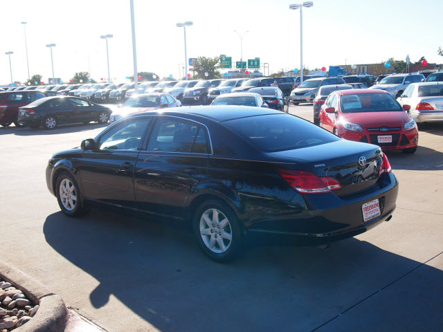 Toyota Avalon 2006 photo 4