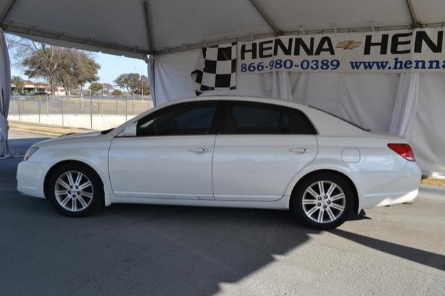 Toyota Avalon 2006 photo 1