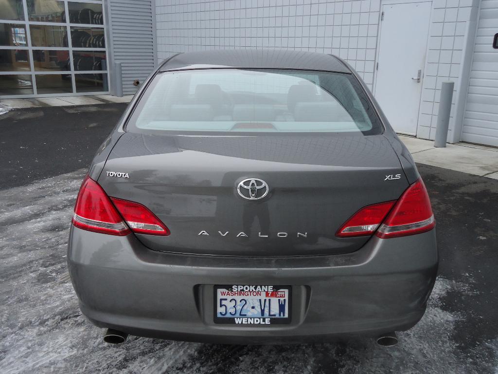 Toyota Avalon 2006 photo 2