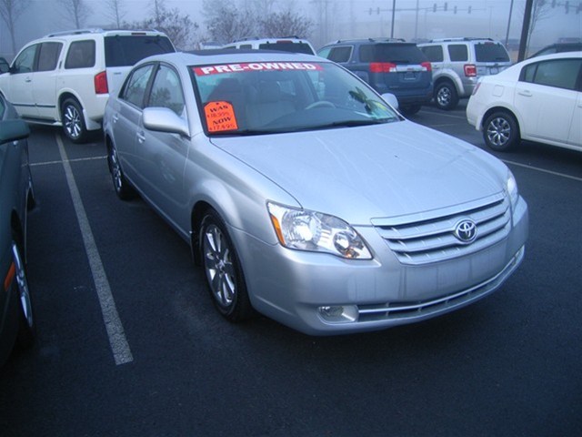 Toyota Avalon 2006 photo 2
