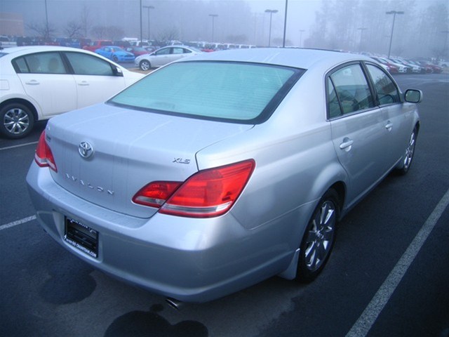 Toyota Avalon 2006 photo 3
