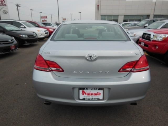 Toyota Avalon 2006 photo 3