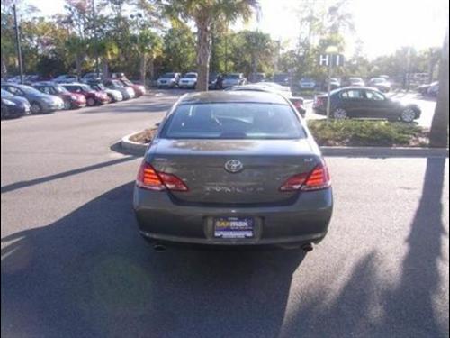 Toyota Avalon 2006 photo 2