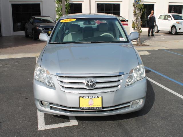 Toyota Avalon 2006 photo 1