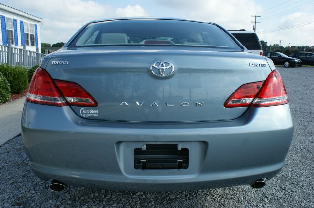 Toyota Avalon SLT 25 Sedan