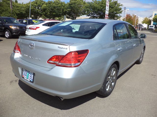 Toyota Avalon 3.5 Sedan