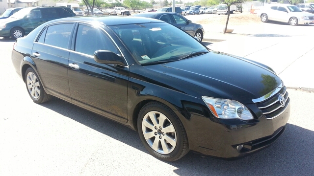 Toyota Avalon XLS Sedan