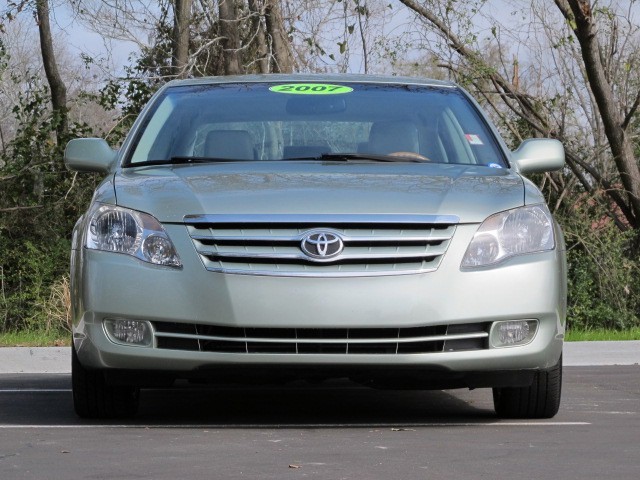 Toyota Avalon 2007 photo 2