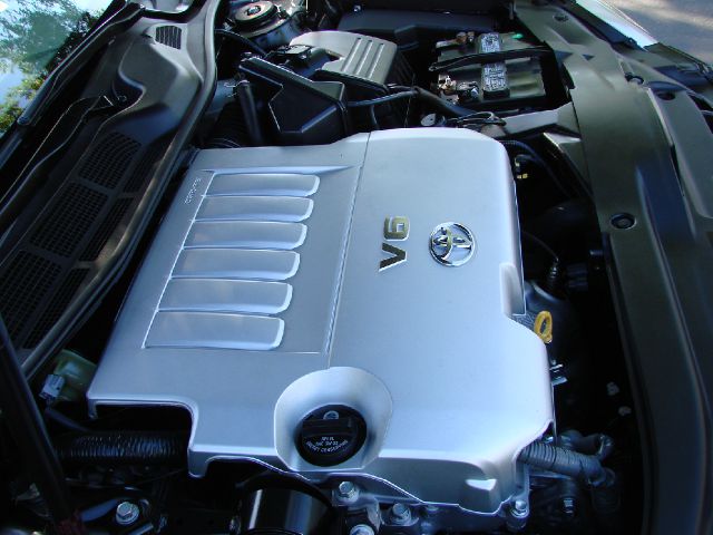 Toyota Avalon XLS Sedan