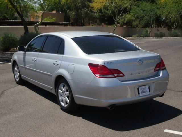 Toyota Avalon Sport 4WD Sedan