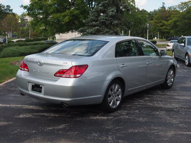 Toyota Avalon 2007 photo 1